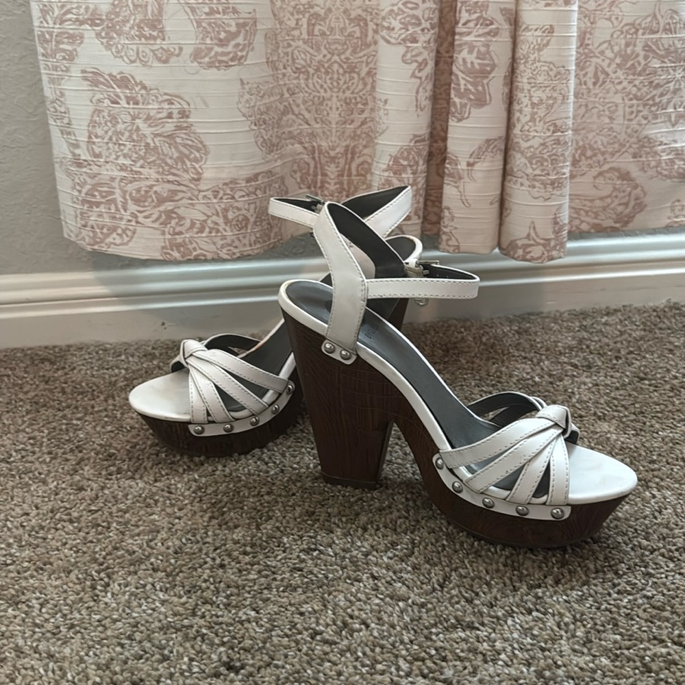 Guess wedge heel